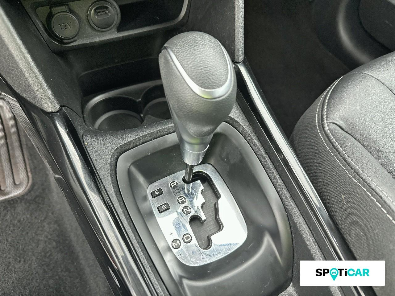 Peugeot 2008 1.2 puretech 110ch e6.c allure s&s eat6 — photo 14