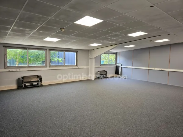 Bureau 3 pièces 86 m²