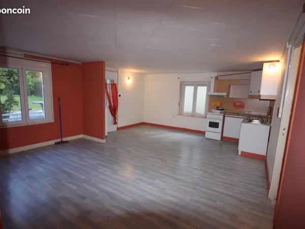 Appartement dans villa rez de chaussée