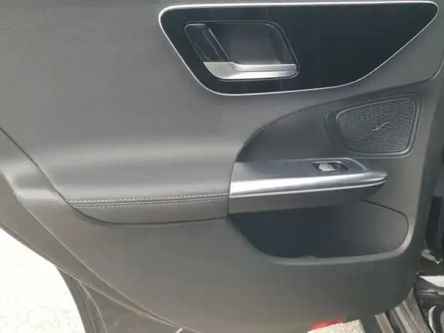 Mercedes Classe C 300 e break amg line — photo 38