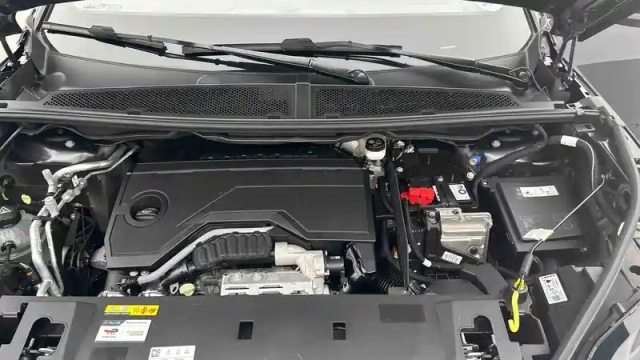 Peugeot 3008 hybrid 145 e-dcs6 — photo 49