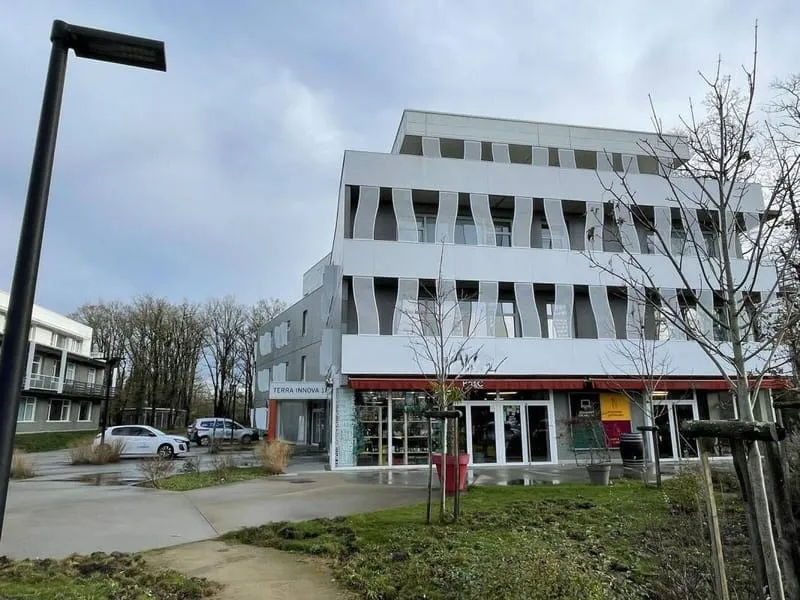 Photo 2