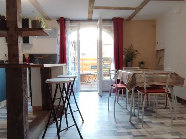 T2 meublé avec extérieur