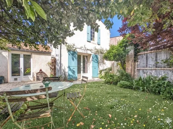 Maison de charme coeur de village - 106 m² - 3 CH