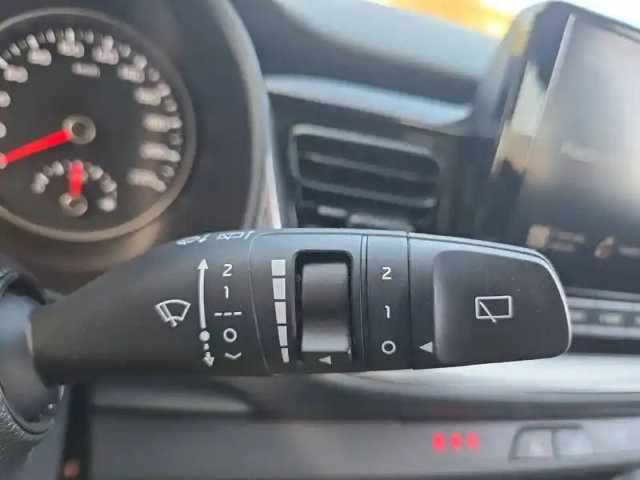 Kia Stonic 1.0 t-gdi 100 ch dct7 — photo 134