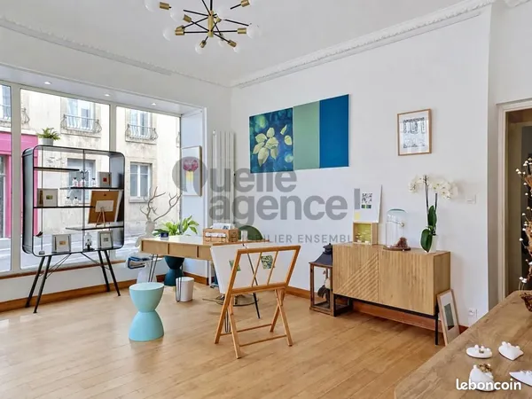 Commerce 76 m²