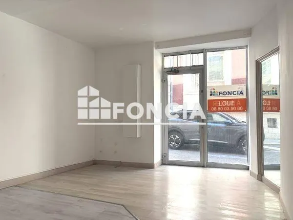 Local commercial 27 m²