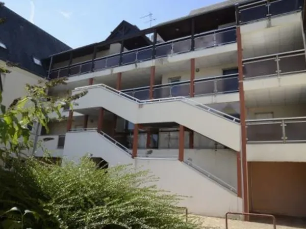 Votre agence France Loire Aubigny S/Nère vous propose cet appartement à la location sur la commune d