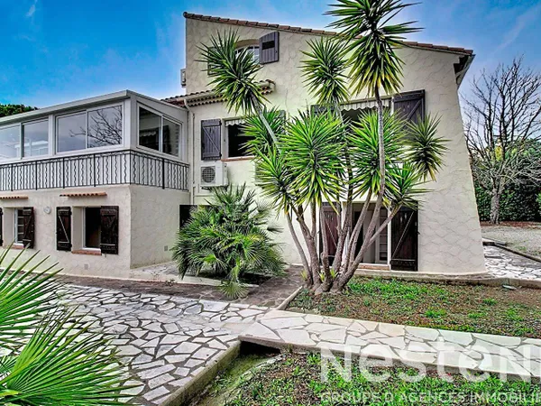 Maison 12 pièces 264 m²