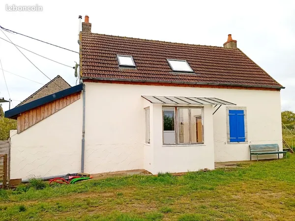 Maison sur terrain 5000m2 à Limoise