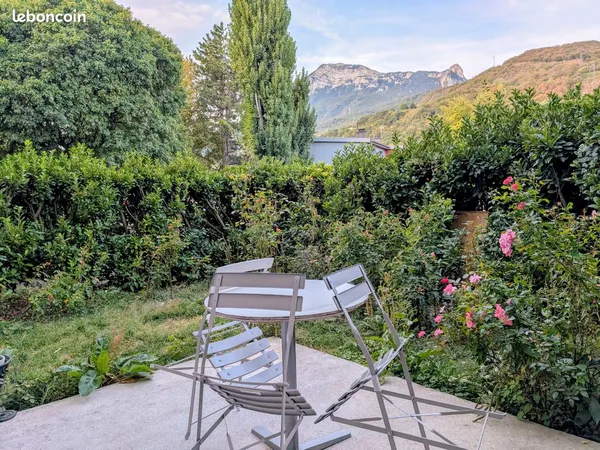 Location appartement en rez-de-jardin - 800 TCC