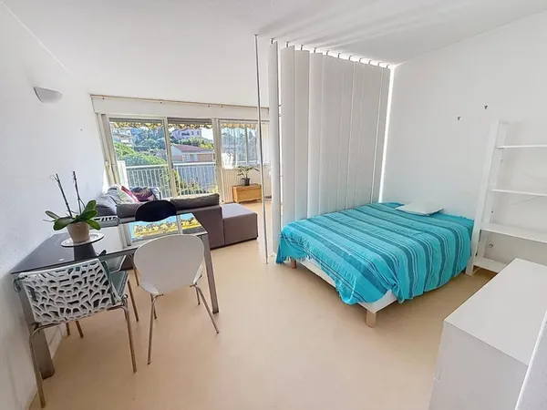CANNES TASSIGNY : VUE MER GRAND STUDIO RESIDENCE SENIORS