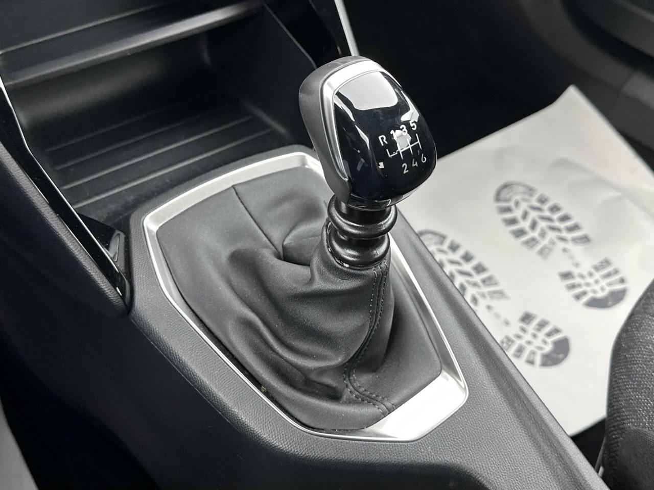Peugeot 2008 100 s&s bvm6 style — photo 30