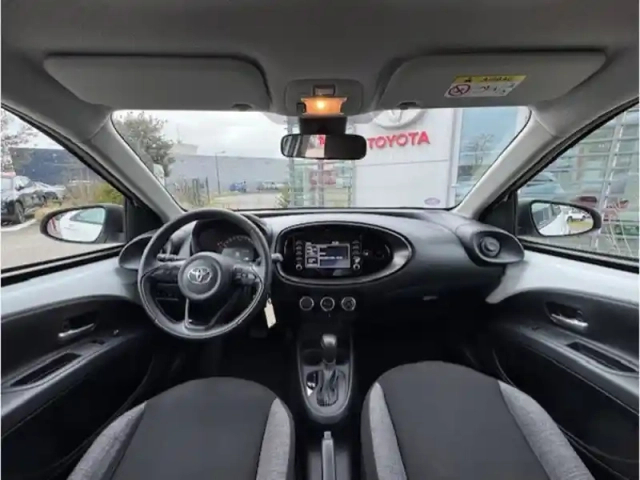 Toyota Aygo 1.0 vvt-i 72 dynamic — photo 6