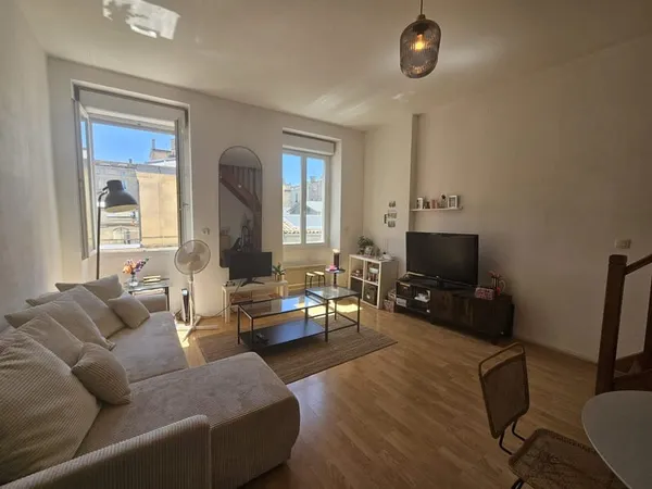 Appartement T3 duplex (côté rue) - Bordeaux PEY BERLAND (rue