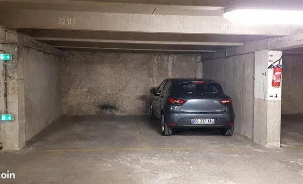 Parking sous-sol surveillé- Versailles - Gare Versailles Chantiers