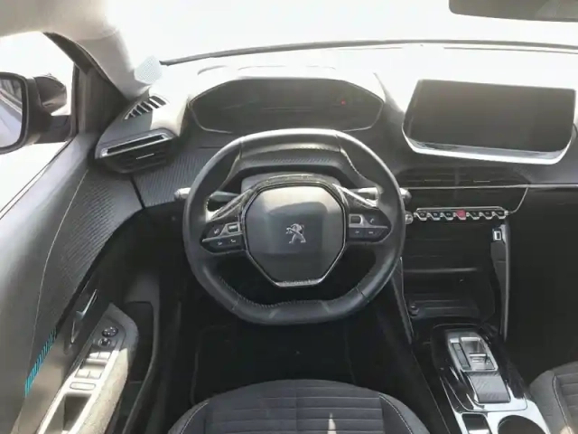 Peugeot 208 electrique 50 kwh 136ch — photo 9