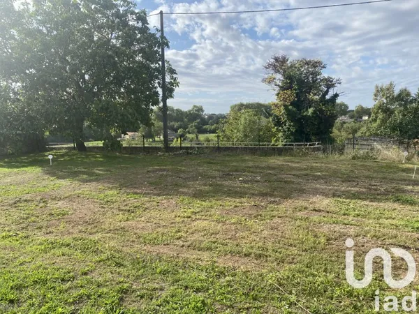 Terrain 758 m²