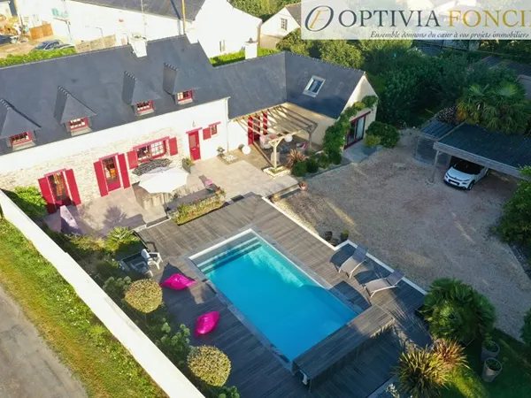 Maison 10 pièces 230 m²