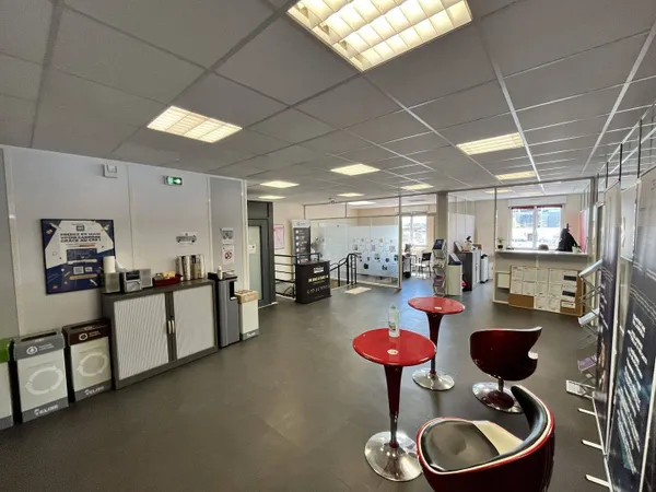 Bureaux 369 m²