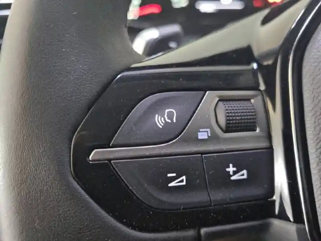 Peugeot 2008 puretech 130 s&amp;s eat8 — photo 27