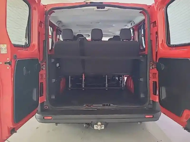 Renault Trafic combi l1 dci 145 energy s&amp;s — photo 6
