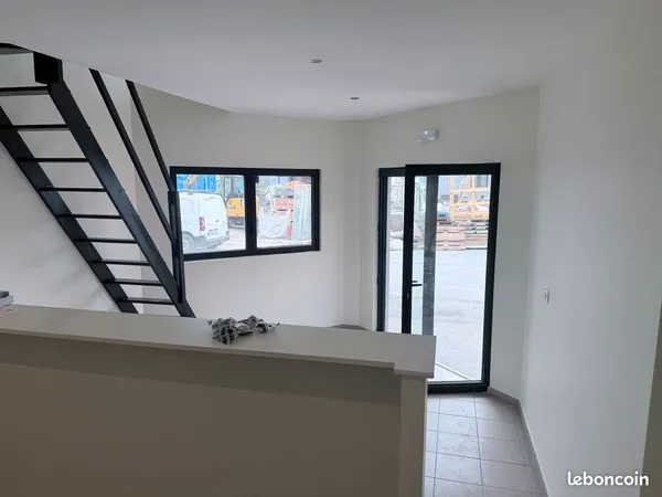 Location entrepôt avec Bureau, zone d'activité, Mermoz, Eysines