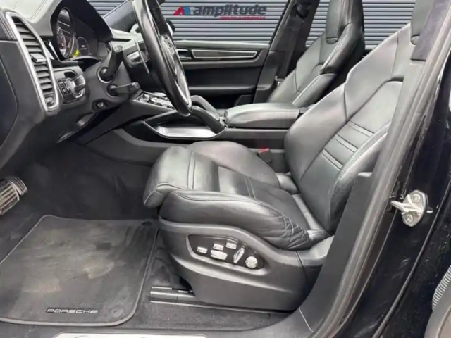 Porsche Cayenne 4.0 v8 680ch turbo s e-hybrid — photo 10