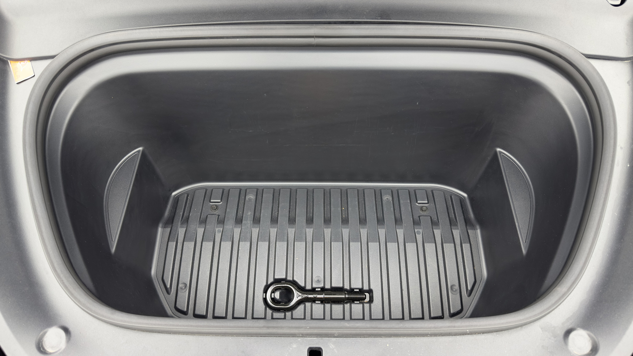 Tesla MODEL Y Performance Dual Motor AWD — photo 32