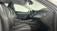 Peugeot 308 PHEV 180ch Allure Pack e-EAT8 — photo 15