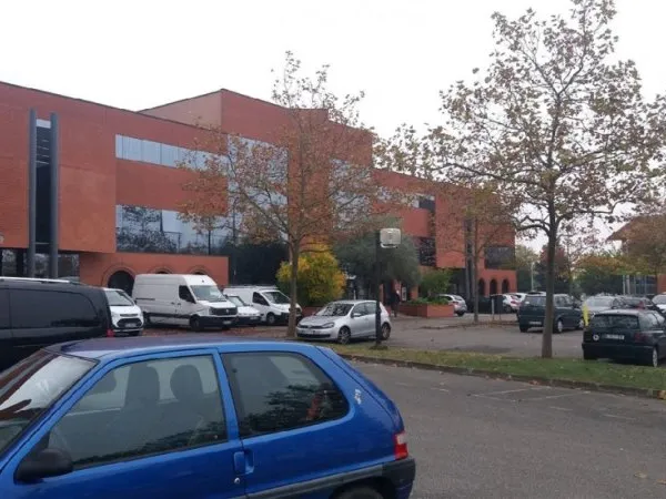 Bureaux 677 m²