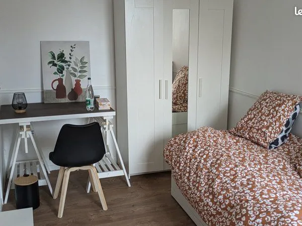 Colocation - Chambre meublée à 15 min rer D