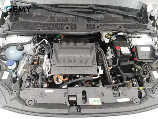 Peugeot 208 electrique 50 kwh 136ch — photo 16
