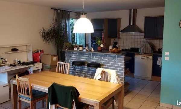 Chambre à louer pour JEUNE FILLE