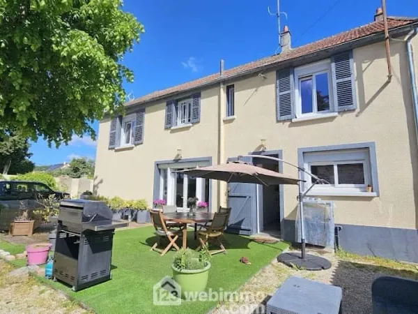 Maison 8 pièces 161 m²