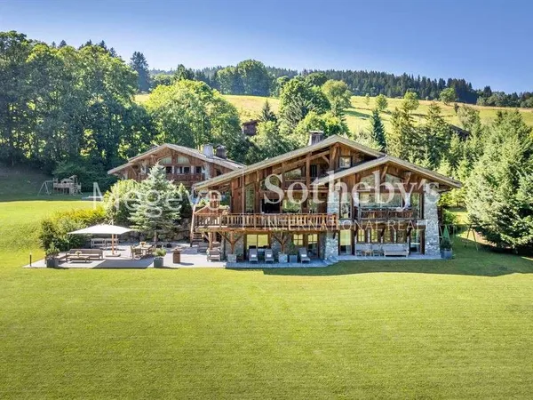 Chalet 11 pièces 1500 m²