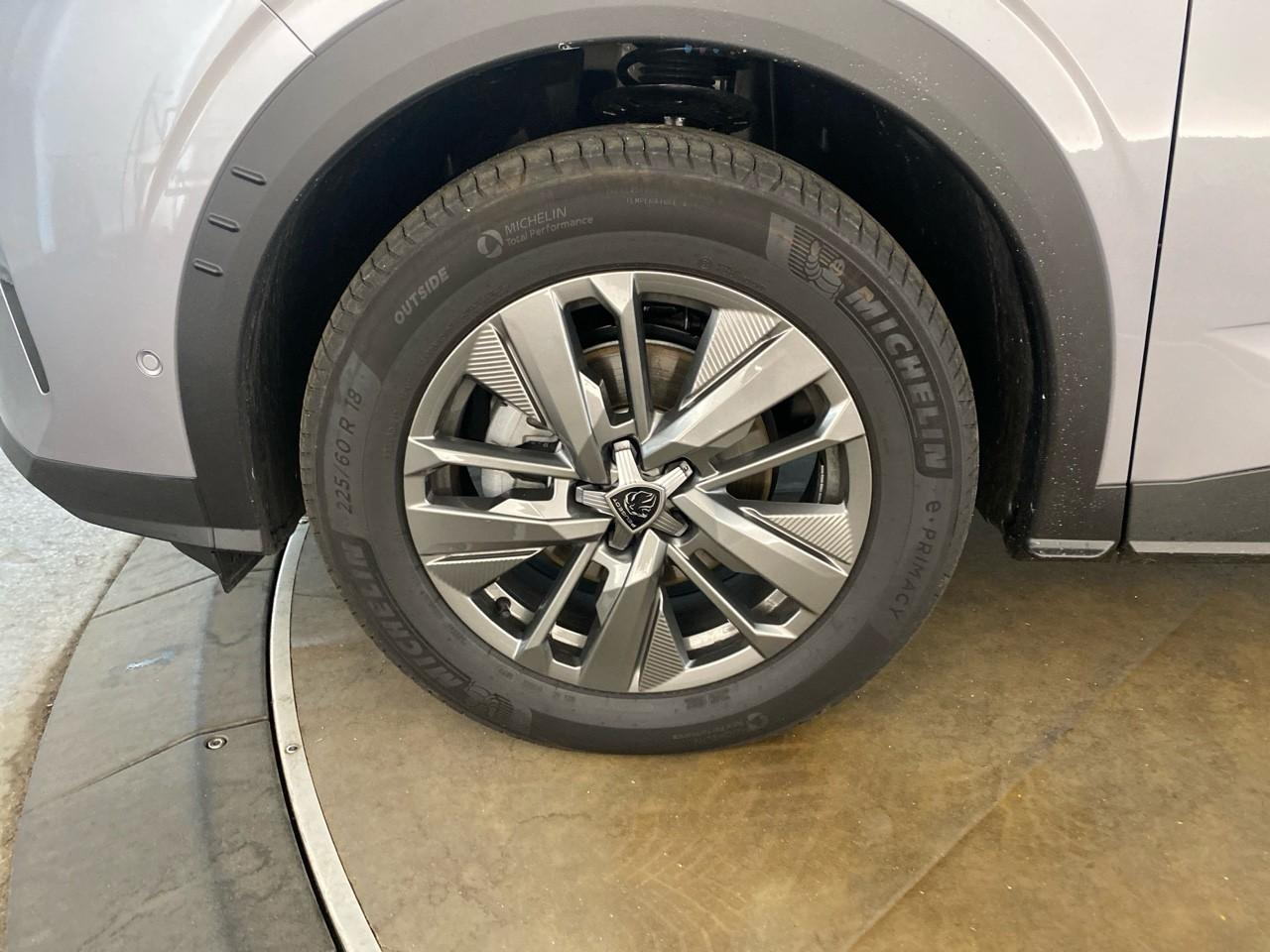 Peugeot 5008 hybrid 145 ch e-dcs6 allure — photo 11