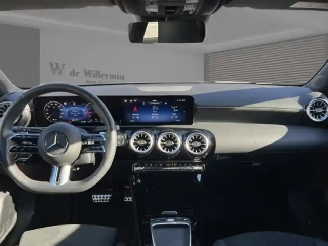 Mercedes Classe A 200 d amg line — photo 12