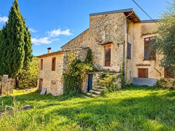 Villa 8 pièces 180 m²