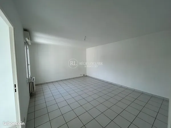Studio 1 pièce 35 m²
