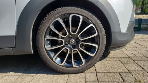 Opel Adam 1.4 87 - Rocks – 2018 – 129788 km – Essence – Boîte Manuelle — photo 18