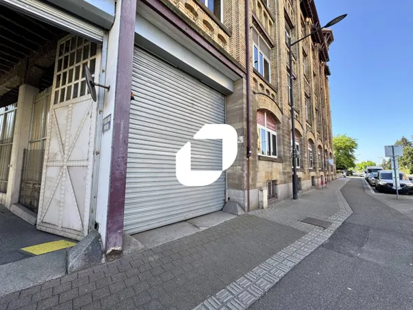 Local commercial 761 m²