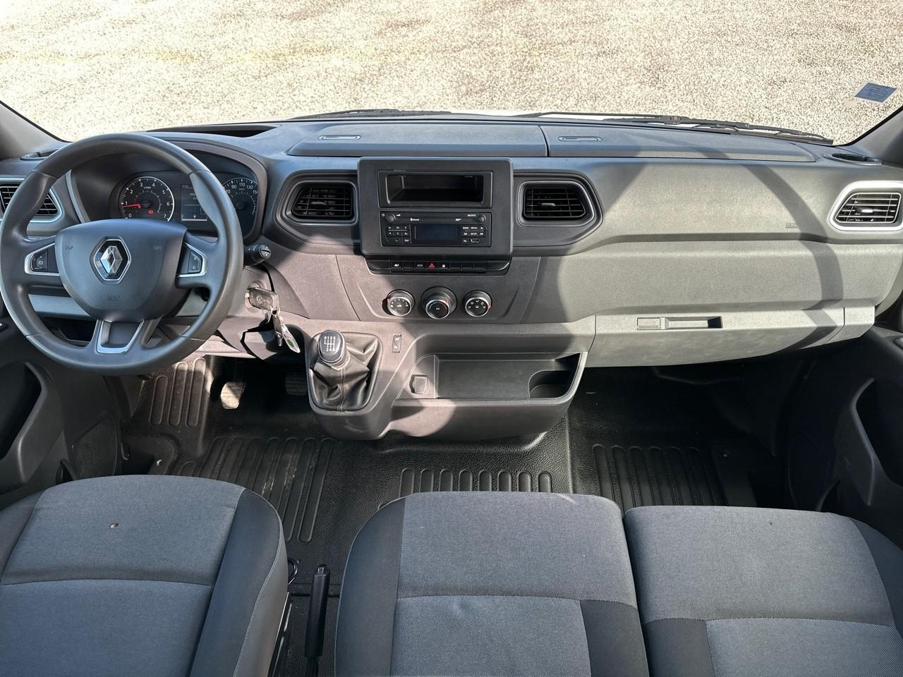 Renault Master ca trac f3300 l2h2 dci 135 grand confort — photo 11