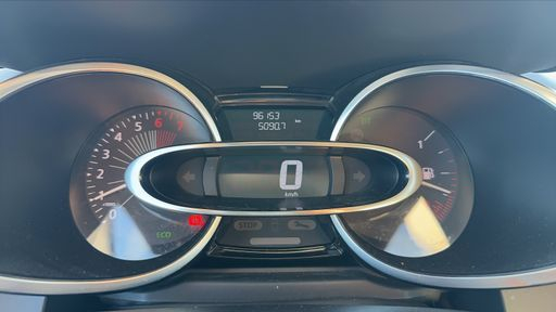 Renault Clio 0.9 TCe 90 - Intiale Paris – 2016 – 96153 km – Essence – Boîte Manuelle — photo 19