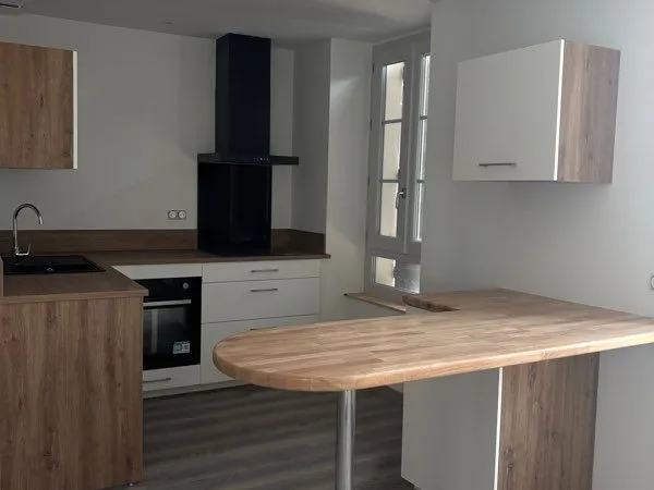 Appartement T3 de 70 m² entièrement rénové - Centre de Maubourguet