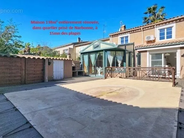 Villa rénovée avec piscine chauffée et garage