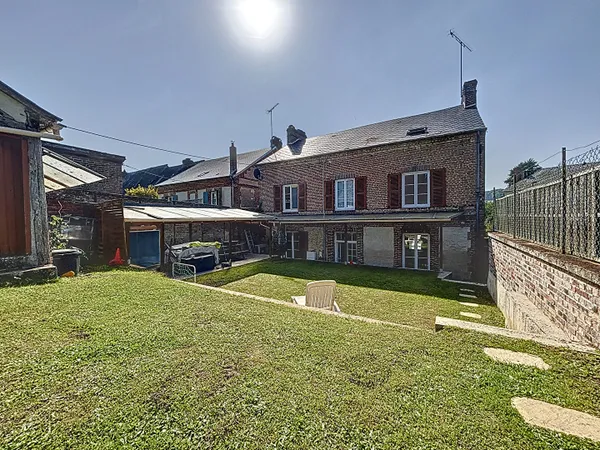 Maison 8 pièces 200 m²
