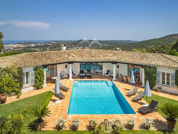 Maison 250 m²