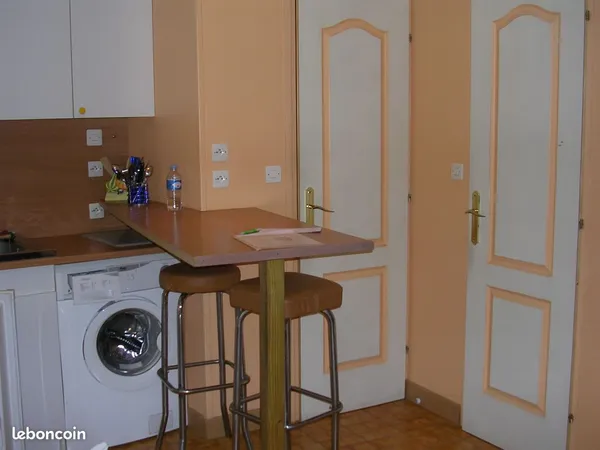 Rue st pierre studio meublé