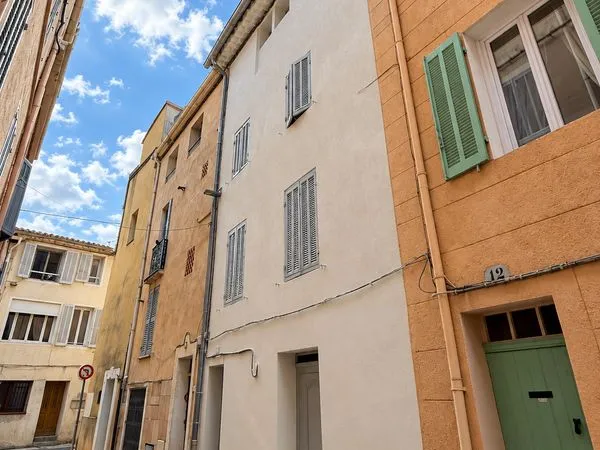 Aubagne Centre - Immeuble de Rapport rénové - 5 lots loués